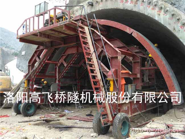 襯砌臺(tái)車的驅(qū)動(dòng)方式有哪些？